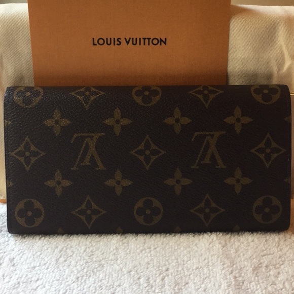 ⭐️LOUIS VUITTON SARAH WALLET ⭐️ NWT ⭐️ - Picture 2 of 16
